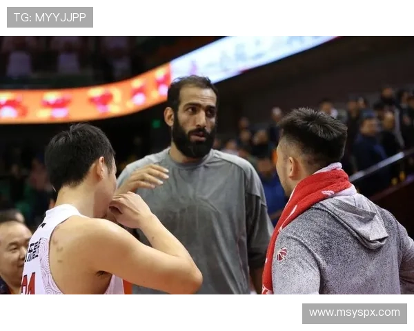 山东绯闻外援阿尔瓦罗抵达京城